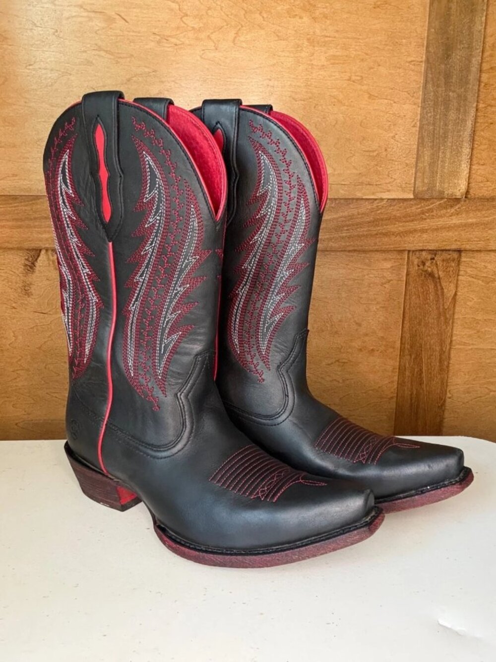 Ariat Tailgate Western Cowboy Boots Snip Toe Black and Red Size 7B